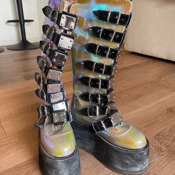 Burning man boot - Picture 2 of 5